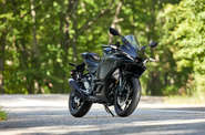 Yamaha R3 Base
