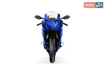 Yamaha R7