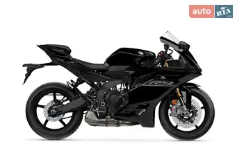 Yamaha R9