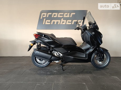 Yamaha X-Max 2024