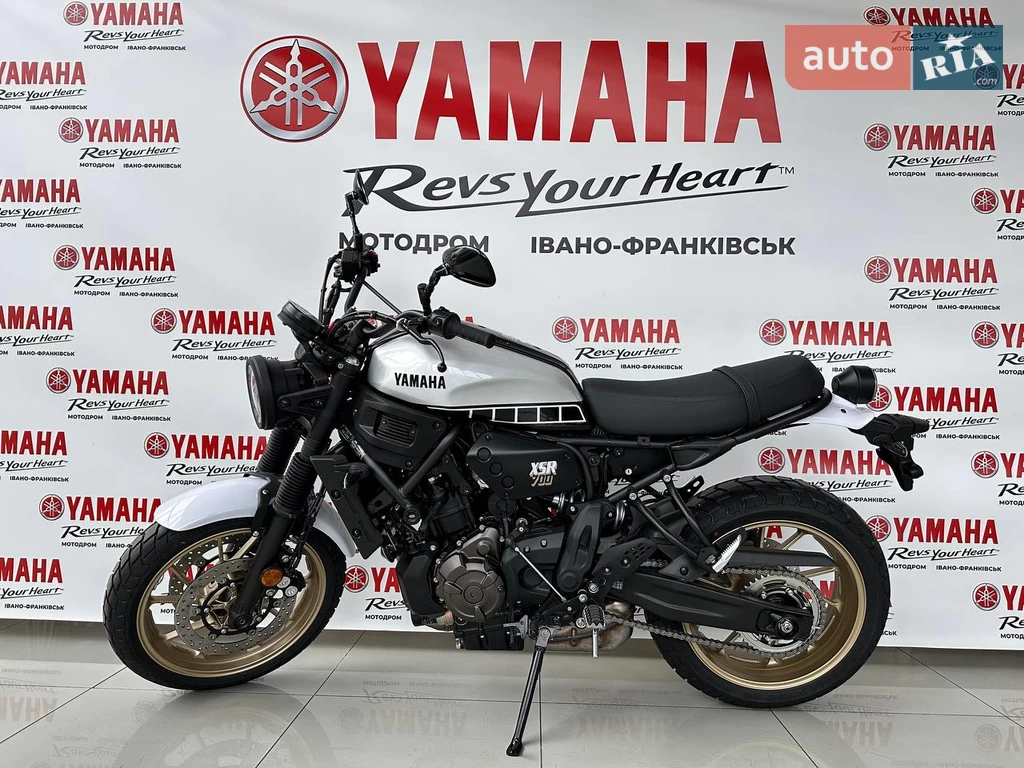 Yamaha XSR 700 Base