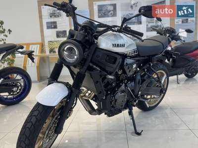 Yamaha XSR 2024 Base