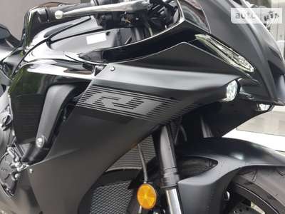 Yamaha YZF 2024 Base