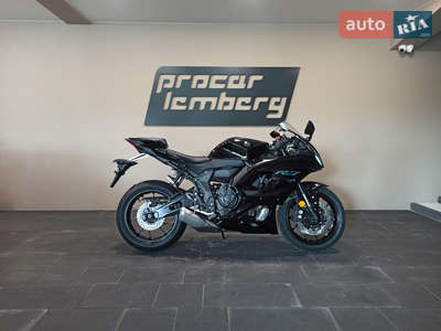 Yamaha YZF 2025 Base