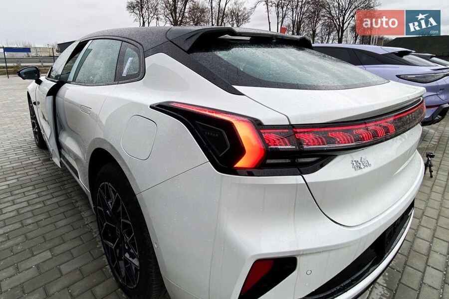 Zeekr 001 - фото 8