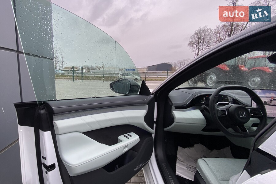 Zeekr 001 - фото 15