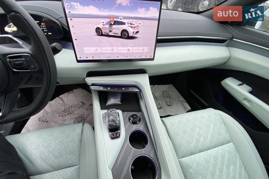 Zeekr 001 - фото 22