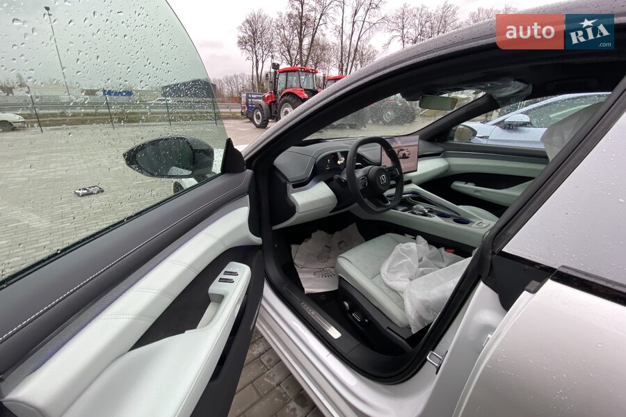 Zeekr 001 - фото 16