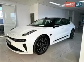 Zeekr 001