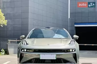 Zeekr 001