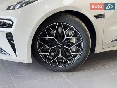 Новый Zeekr 001 2025 - фото 3