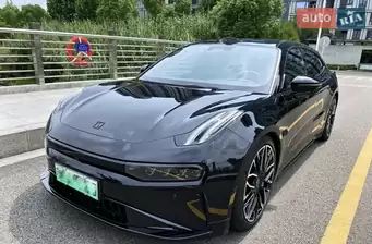 Zeekr 001