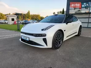 Zeekr 001