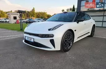 Zeekr 001