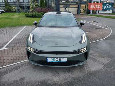 Новий Zeekr 001 2025 - фото 4