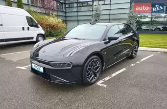 Zeekr 001