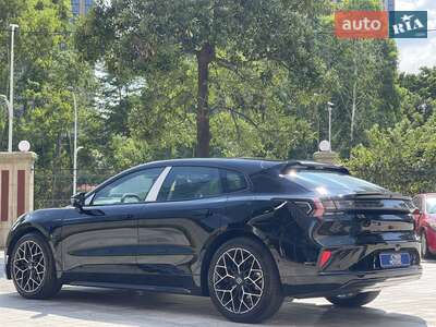 Новий Zeekr 001 2025 - фото 2