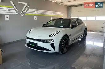 Zeekr 001