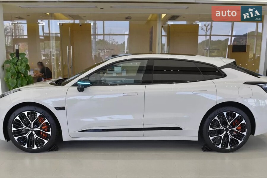 Zeekr 001 - фото 4