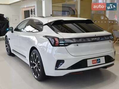Новый Zeekr 001 2025 - фото 5