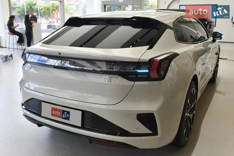 Zeekr 001 - фото 2