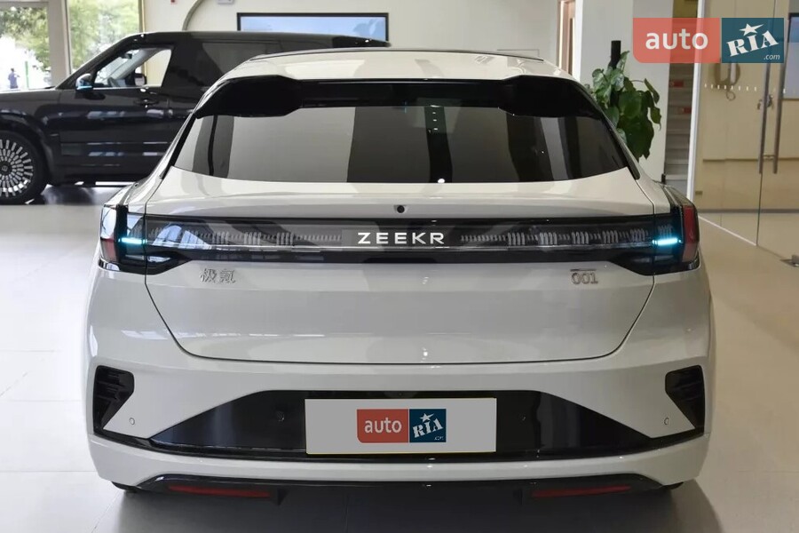 Zeekr 001 - фото 6