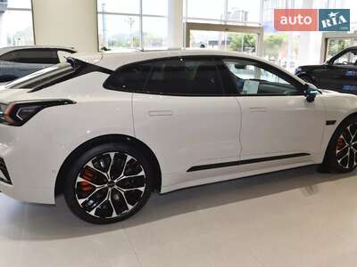 Новый Zeekr 001 2025 - фото 3