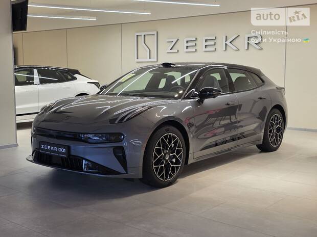 Zeekr 001 2025