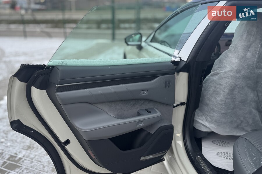 Zeekr 001 - фото 20