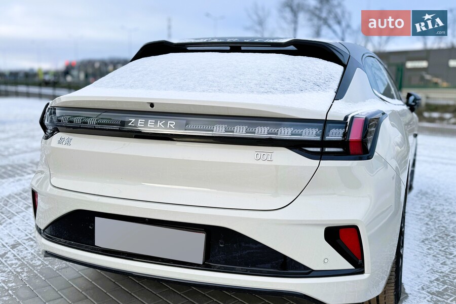 Zeekr 001 - фото 6