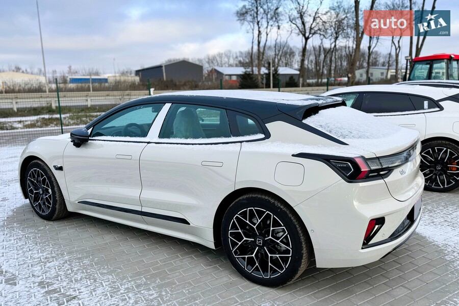 Zeekr 001 - фото 10