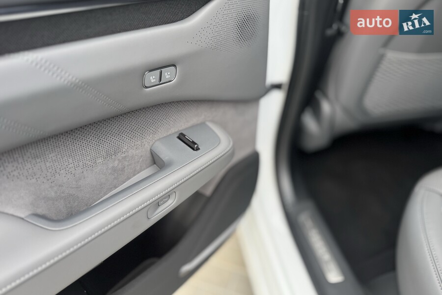 Zeekr 001 - фото 20