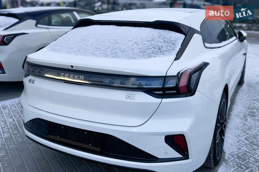 Zeekr 001 - фото 8