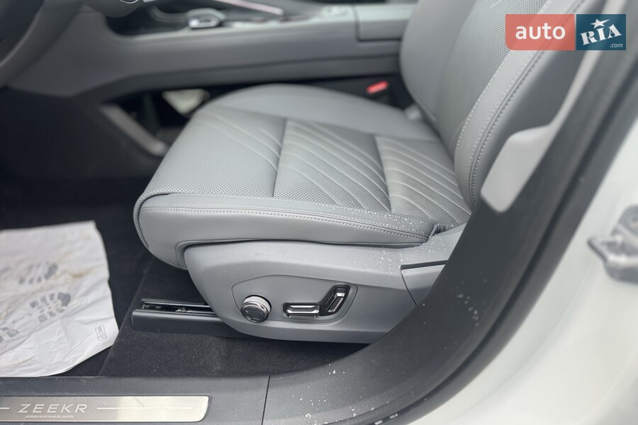 Zeekr 001 - фото 24