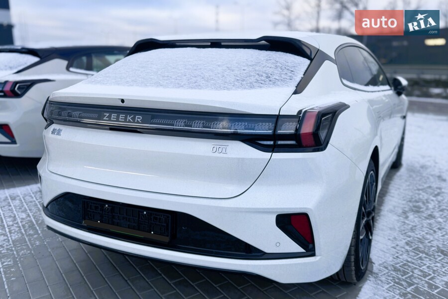 Zeekr 001 - фото 8