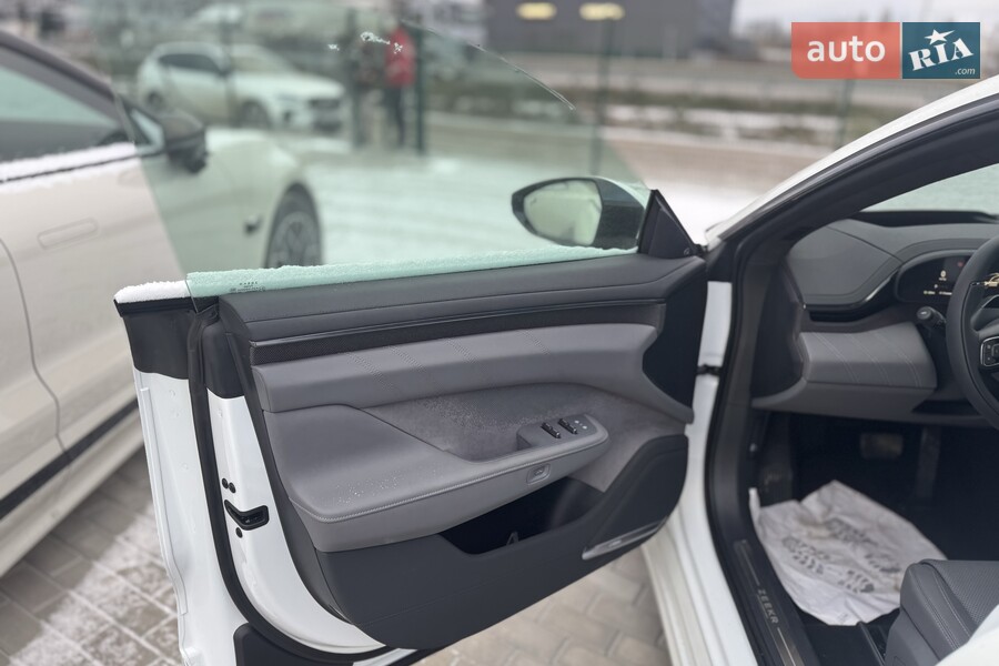 Zeekr 001 - фото 15