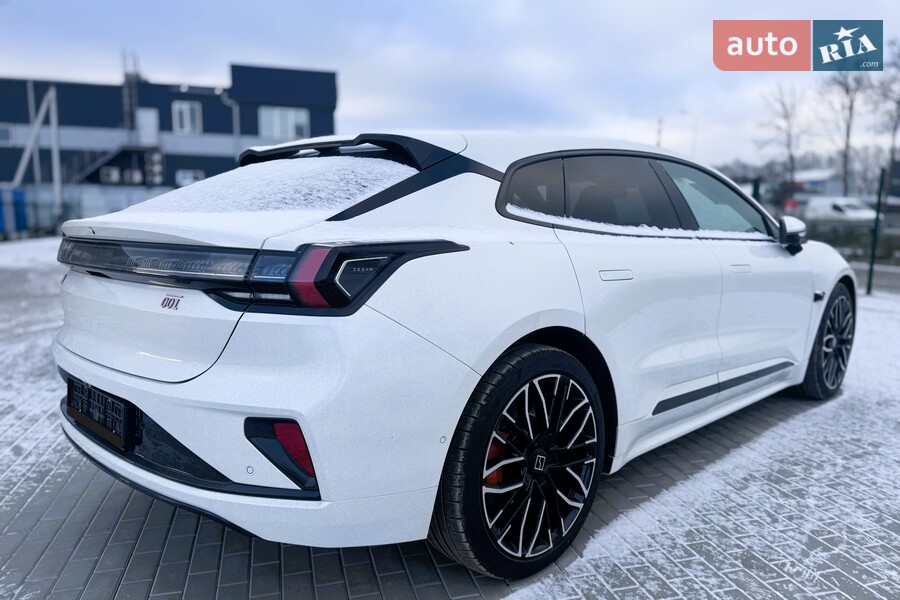 Zeekr 001 - фото 6