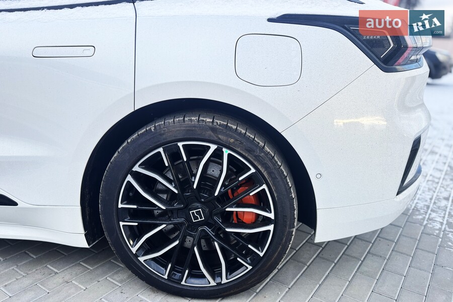 Zeekr 001 - фото 13