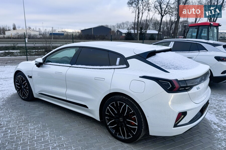 Zeekr 001 - фото 10