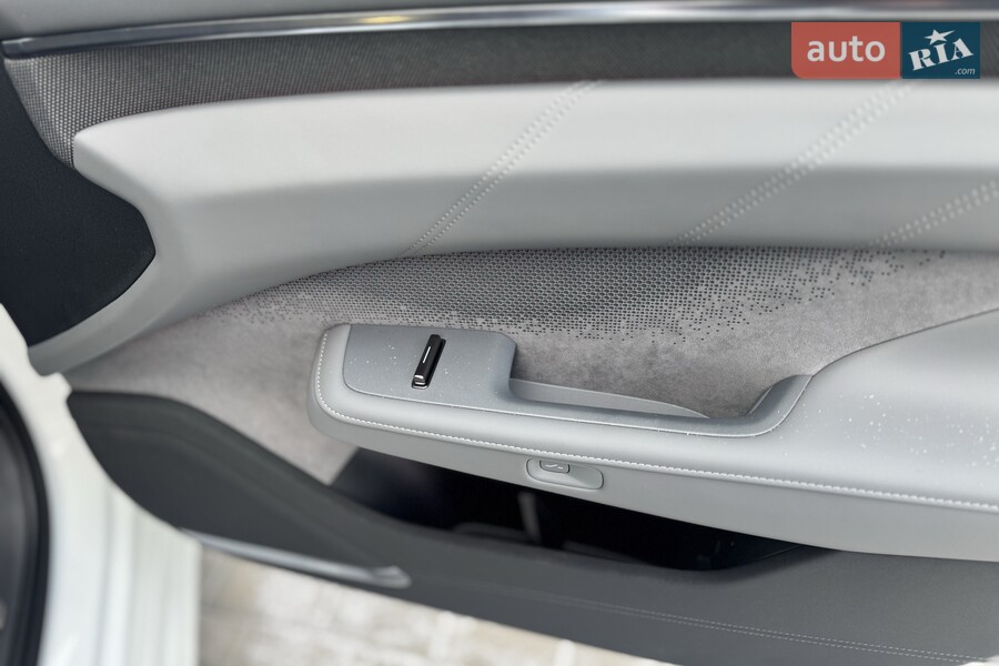 Zeekr 001 - фото 34