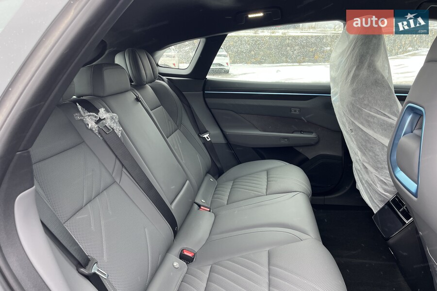 Zeekr 001 - фото 23