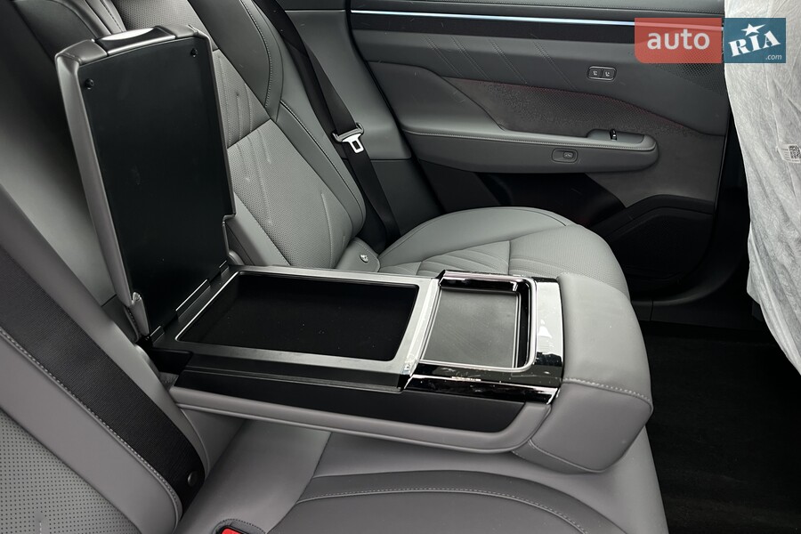 Zeekr 001 - фото 25