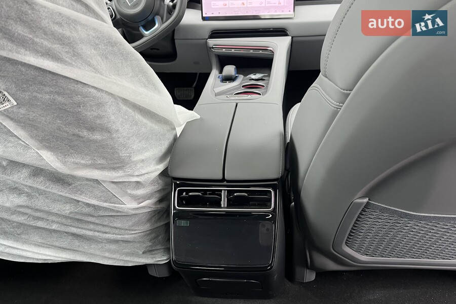 Zeekr 001 - фото 28