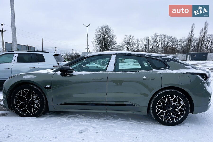 Zeekr 001 - фото 2