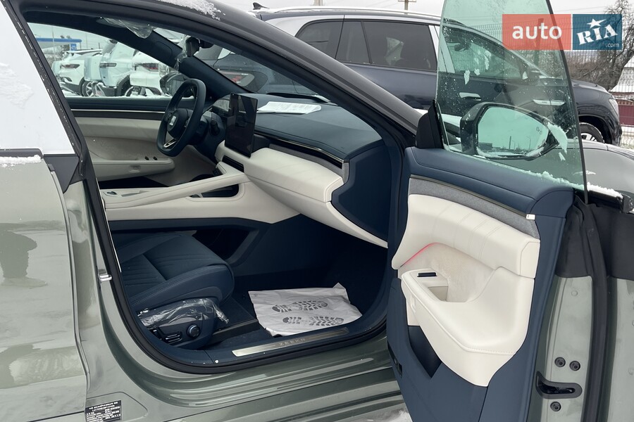 Zeekr 001 - фото 14