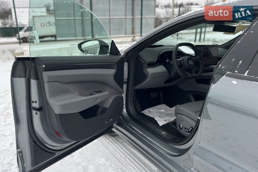 Zeekr 001 - фото 5