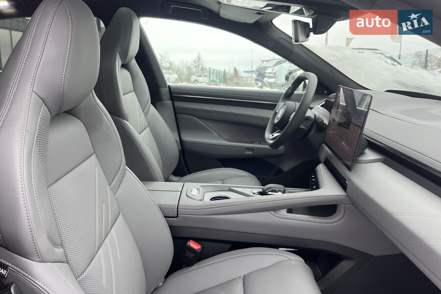 Zeekr 001 - фото 12