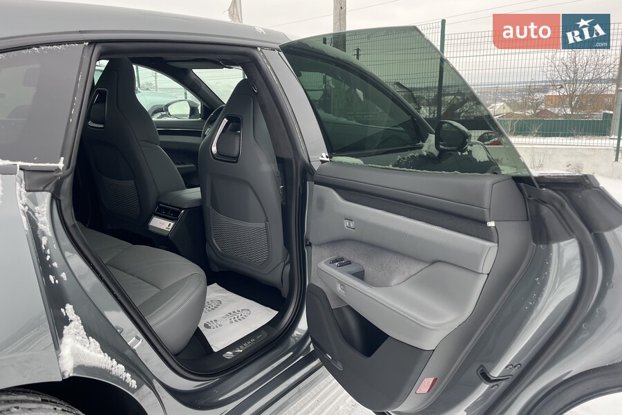 Zeekr 001 - фото 16