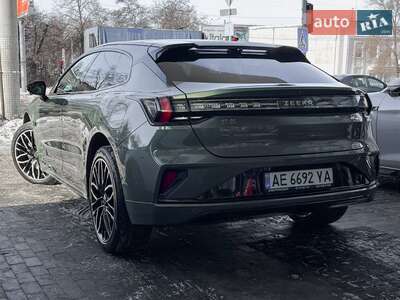 Новий Zeekr 001 2025 - фото 5