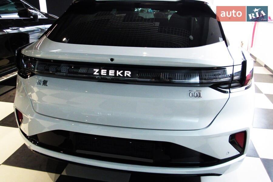 Zeekr 001 - фото 4